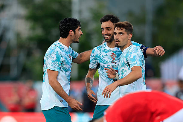 Bruno Fernandes lập siêu phẩm, Bồ Đào Nha hạ Chile 2-1 trong trận cầu rực lửa