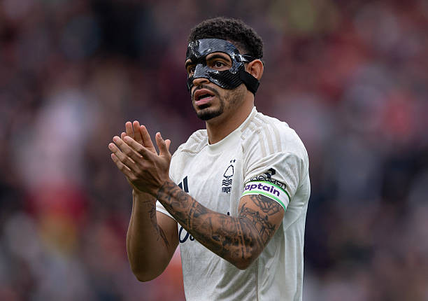 Real Madrid săn đón Kvaratskhelia, Arsenal gia nhập cuộc đua giành Gibbs-White