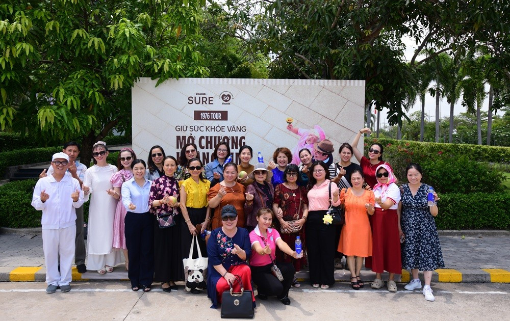 Vinamilk đón thế hệ “đồng niên” tham quan nhà máy với lời hứa chăm sóc sức khỏe bằng dinh dưỡng chất lượng