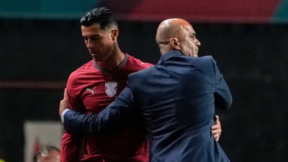 Ronaldo vô duyên khó tin, lỡ cơ hội nối dài kỷ lục