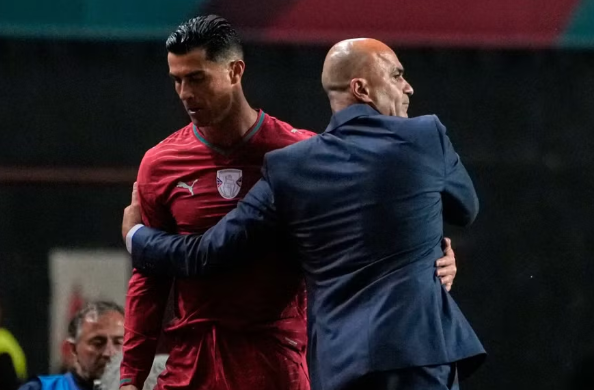 Ronaldo vô duyên khó tin, lỡ cơ hội nối dài kỷ lục