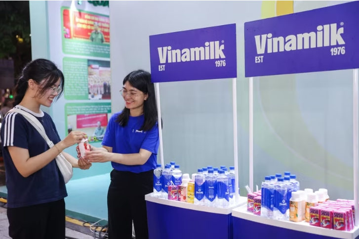 Vinamilk mang đến những trạm tiếp năng lượng giữa Gala "Tổ Quốc Bình Yên"