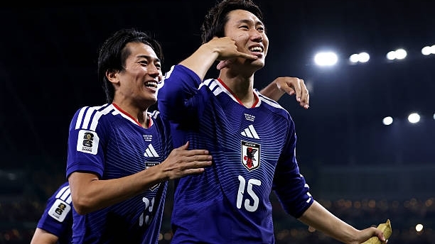Nhật Bản đè bẹp Tunisia 4-0: Ayase Ueda rực sáng đưa Samurai Xanh đi tiếp