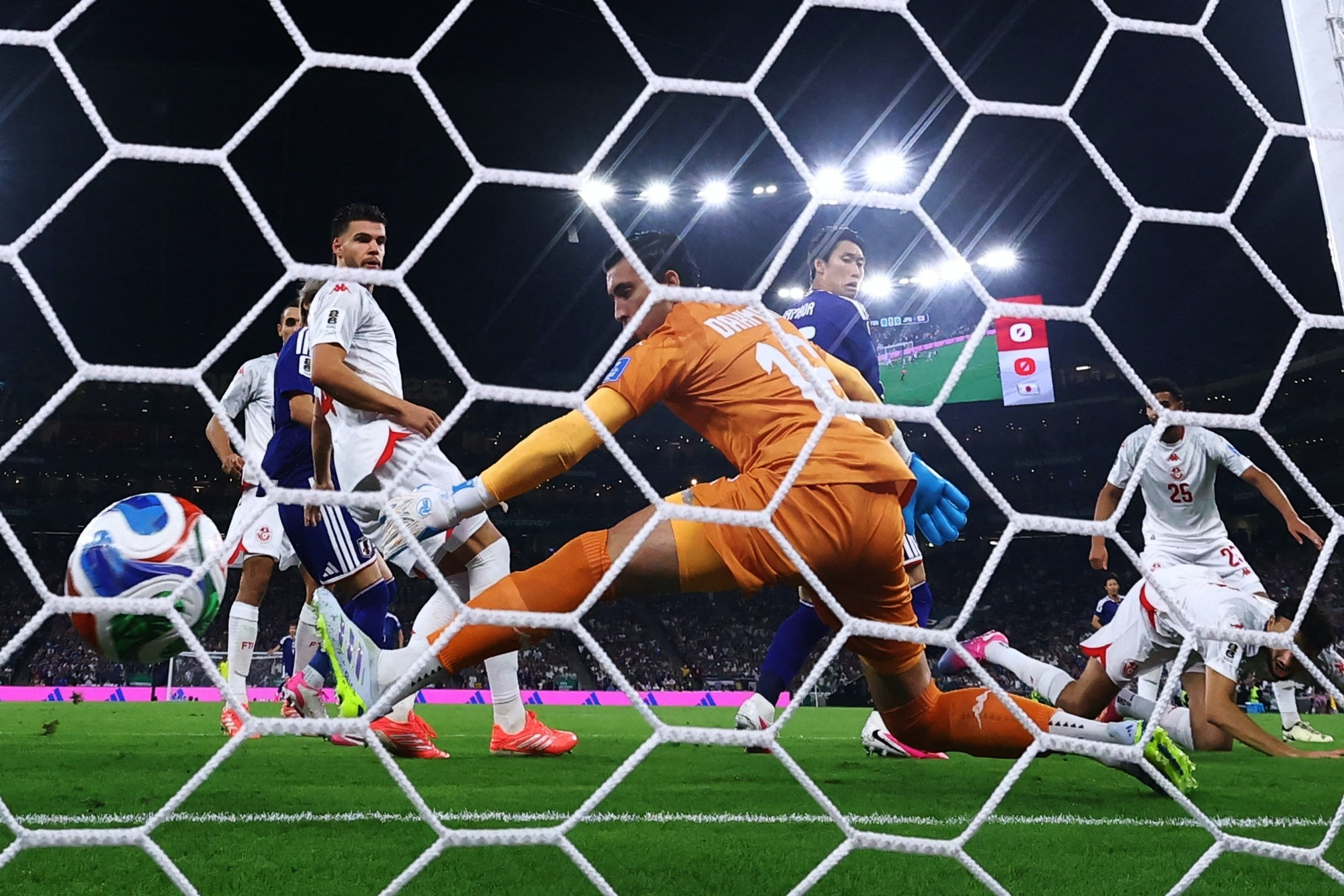 Nhật Bản vùi dập Tunisia 4-0 trong trận đấu thứ 1.000 lịch sử World Cup 2026