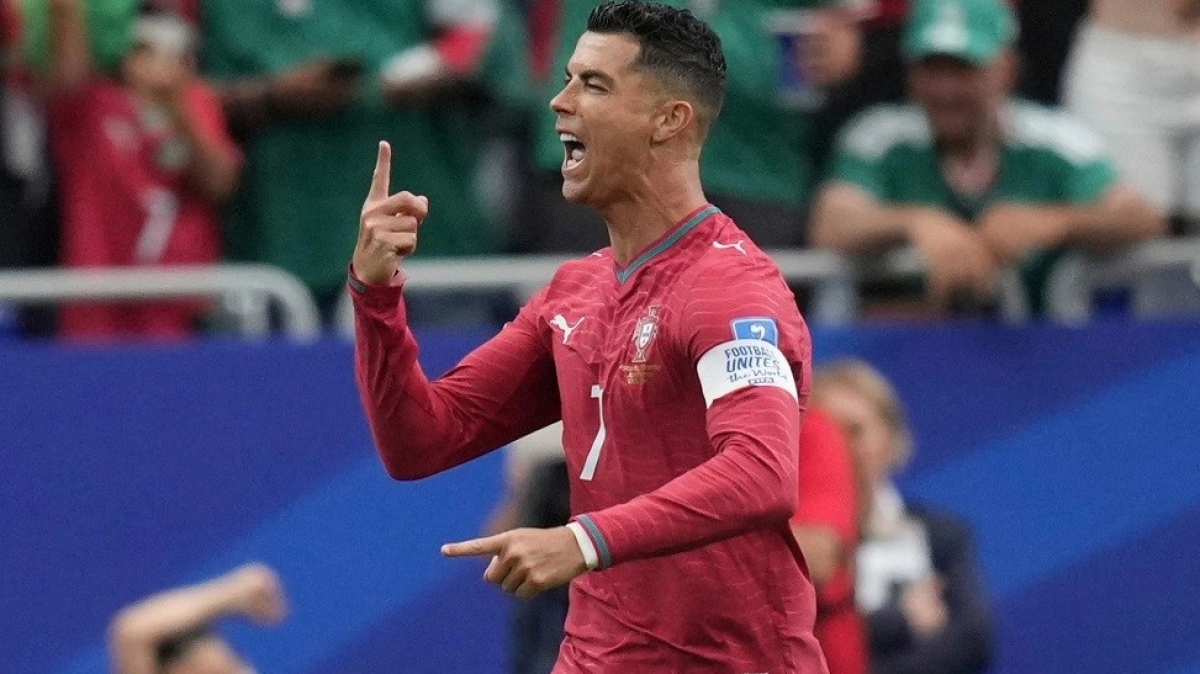 Ronaldo lập kỷ lục mà ngay cả Messi cũng chưa chạm tới