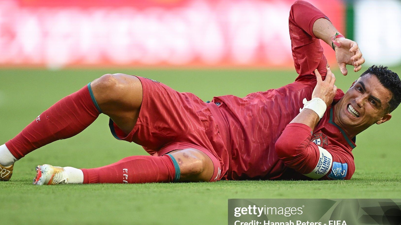 Bồ Đào Nha hòa Colombia 0-0: Ronaldo nén đau giúp Selecao...