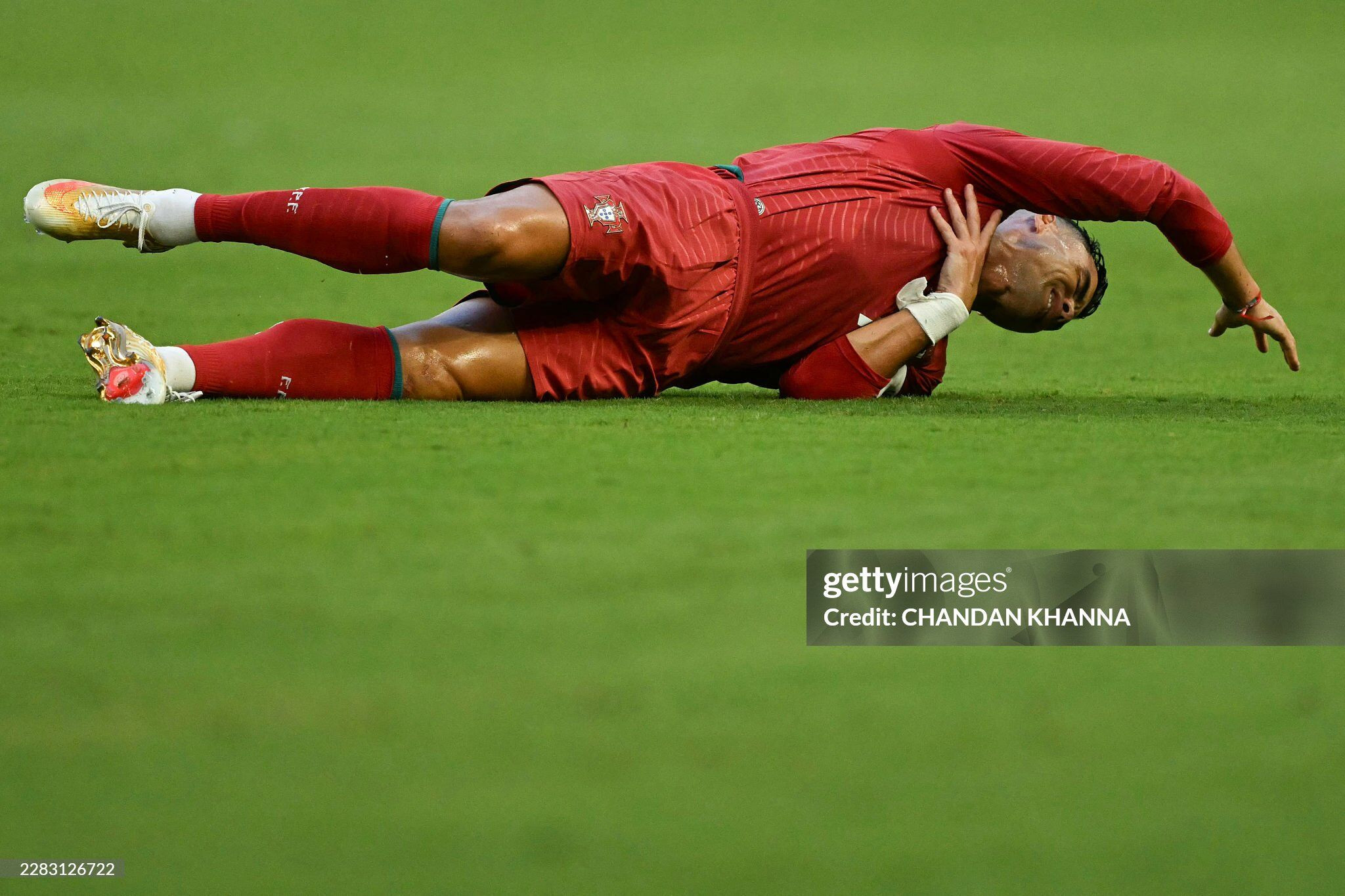 Bồ Đào Nha hòa Colombia 0-0: Ronaldo nén đau giúp Selecao...