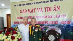 Nhớ Anh hùng La Văn Cầu, người đã trao cho tôi chiếc khăn quàng đỏ và truyền ngọn lửa niềm tin