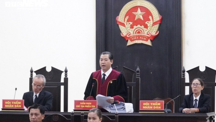 'Thầy ông nội' Lê Tùng Vân bị tuyên phạt 5 năm tù
