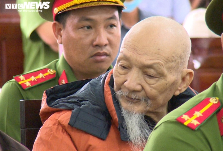 'Thầy ông nội' Lê Tùng Vân bị tuyên phạt 5 năm tù