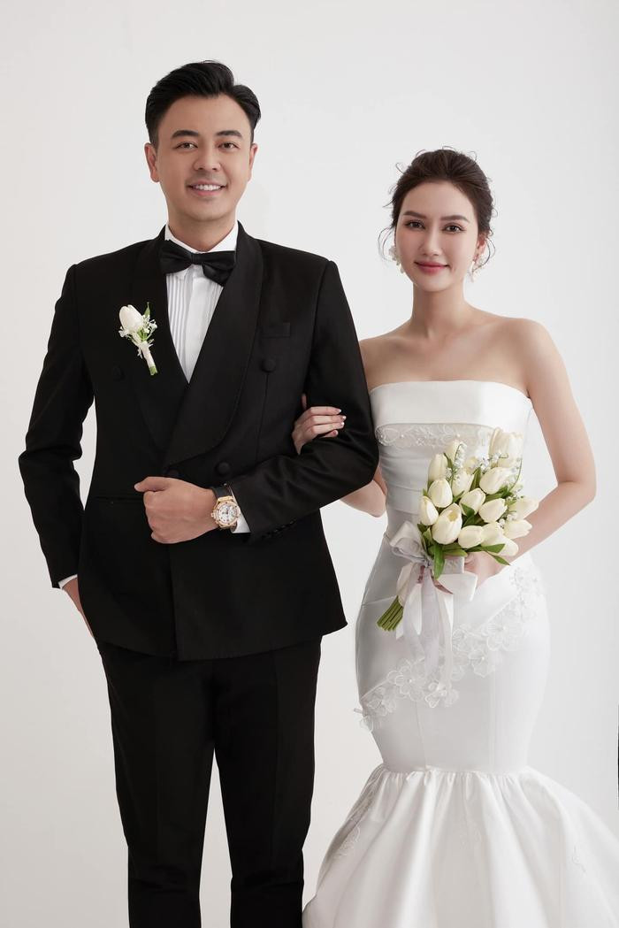 Hương Giang bất ngờ thông báo lấy chồng, sự thật khiến fan ngỡ ngàng