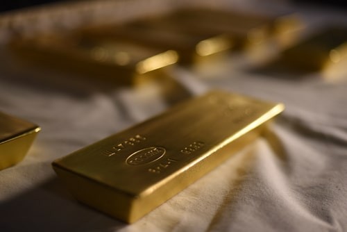 Giá vàng hôm nay 18/7/2023: Giá vàng được hỗ trợ bởi đồng USD ‘lơ lửng’, GDP Trung Quốc tác động thị trường, vàng SJC ‘nằm im chờ thời’