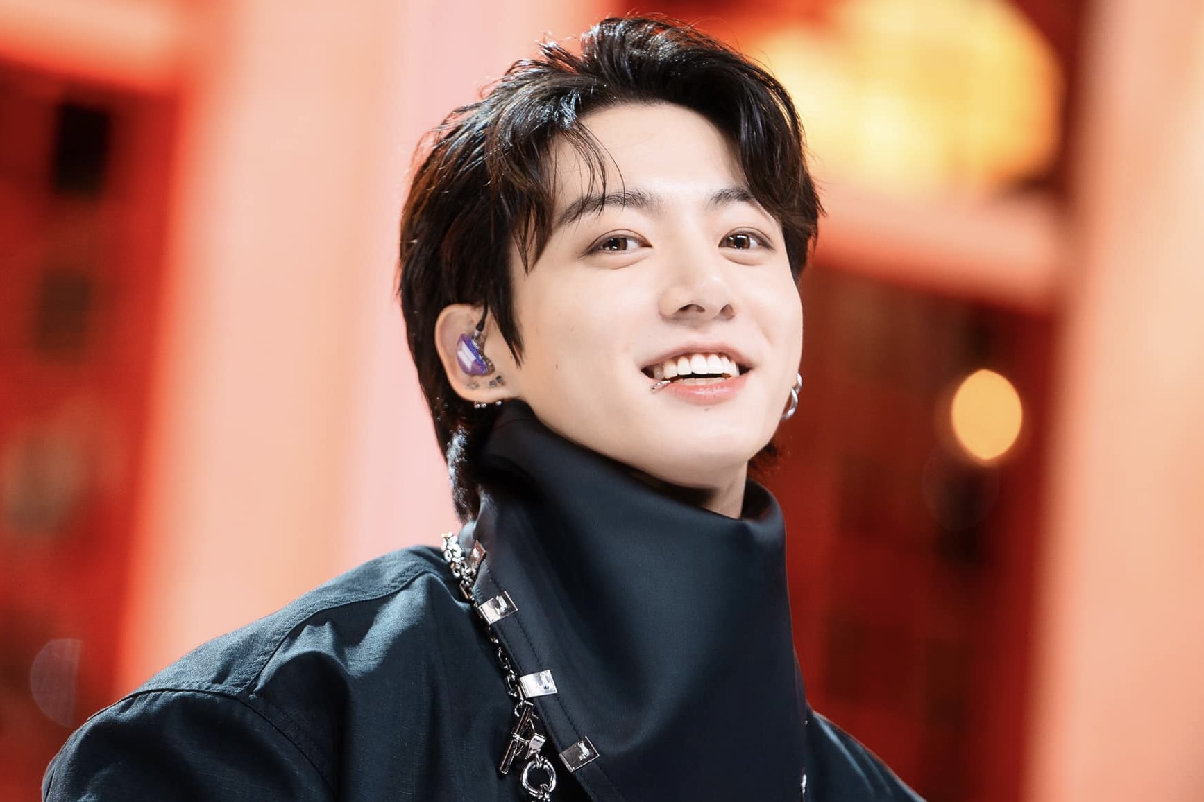 Fan phẫn nộ vì Jungkook (BTS) bị công ty đối xử bất công