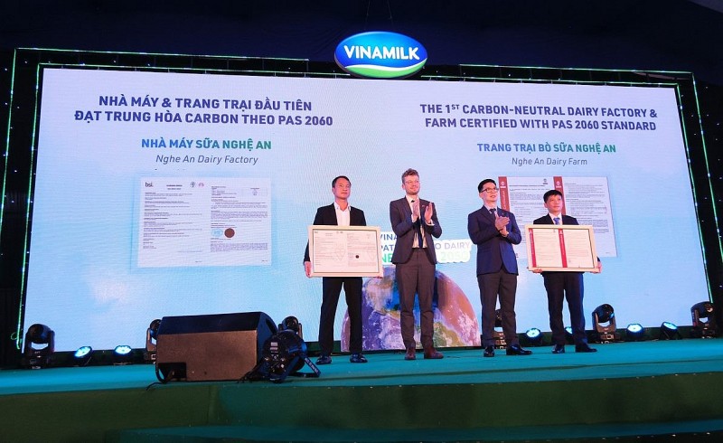 Để có các mô hình” Trang trại sinh thái”, “ Trung hòa carbon”, Vinamilk đã chuẩn bị như thế nào?