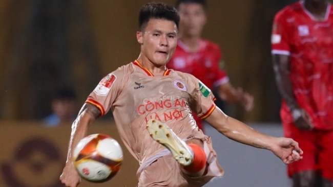 Quang Hải mờ nhạt, CLB Công an Hà Nội mất ngôi đầu bảng V-League