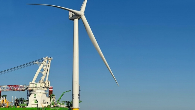 Khám phá trang trại điện gió ngoài khơi lớn nhất nước Mỹ