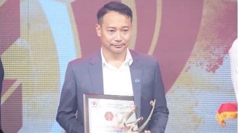 HLV Vũ Hồng Việt hay nhất V-League 2023/2024