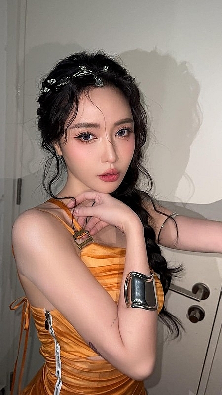 Bích Phương “lột xác” ngoạn mục từ nhan sắc đến phong cách Bích Phương “lột xác” ngoạn mục từ nhan sắc đến phong cách