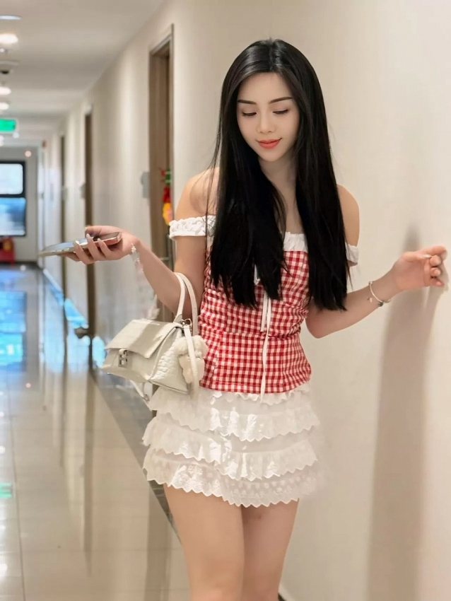 Ngắm nhan sắc đời thường của diễn viên Quỳnh Kool