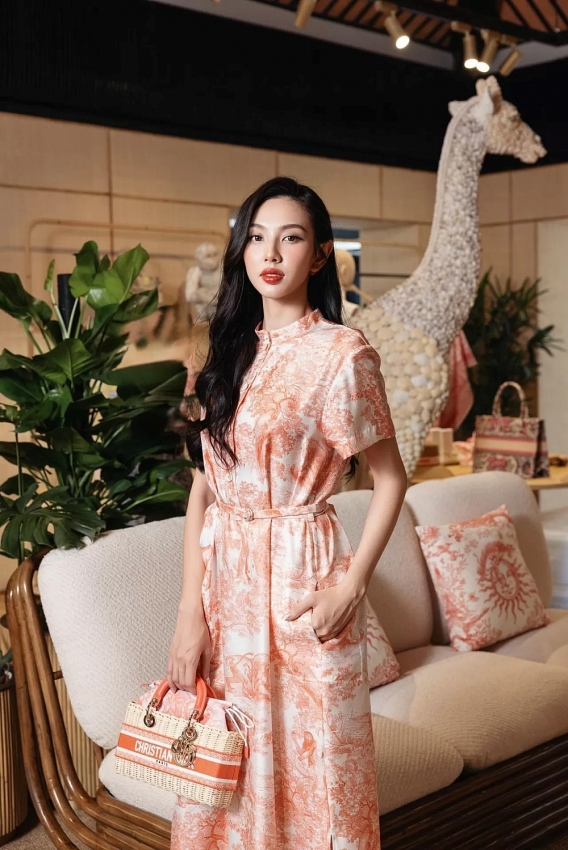 Thời trang đa phong cách của Hoa hậu Nguyễn Thúc Thùy Tiên