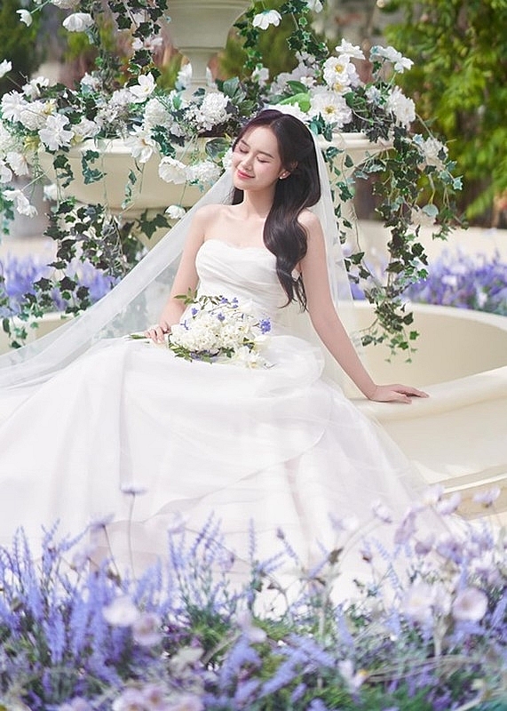 Diễn viên Anh Đức - Quỳnh Anh tung thêm bộ ảnh cưới