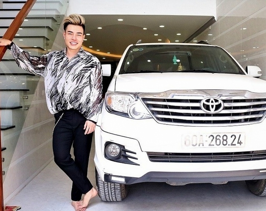 “Kiếm 7 tỷ 1 ngày”, Lê Dương Bảo Lâm giàu cỡ nào? “Kiếm 7 tỷ 1 ngày”, Lê Dương Bảo Lâm giàu cỡ nào?