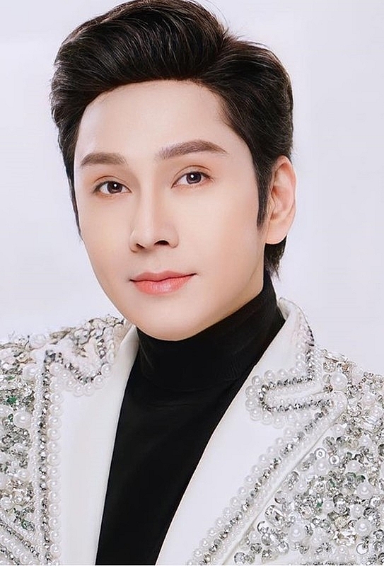 Vũ Luân - Phương Lê hẹn hò ai trước khi bị đồn là một cặp? Vũ Luân - Phương Lê hẹn hò ai trước khi bị đồn là một cặp?