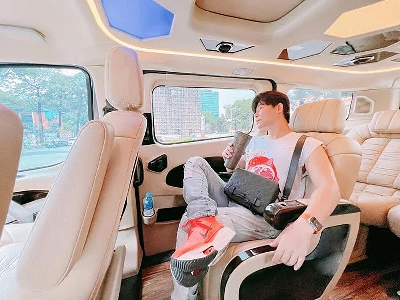 Cuộc sống xa hoa của Nathan Lee