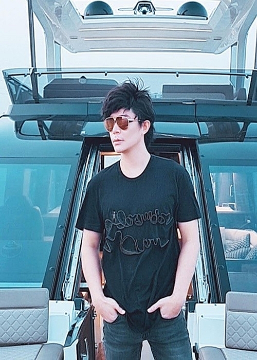 Cuộc sống xa hoa của Nathan Lee