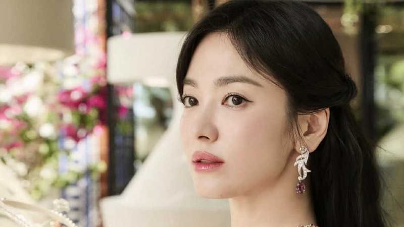 Song Hye Kyo gây kinh ngạc trong loạt ảnh mới, xứng tầm nữ thần nhan sắc