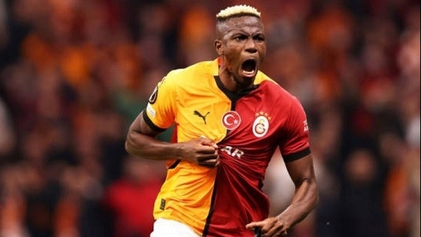 Osimhen gia nhập Man United