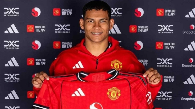 Man United chiêu mộ tài năng 18 tuổi