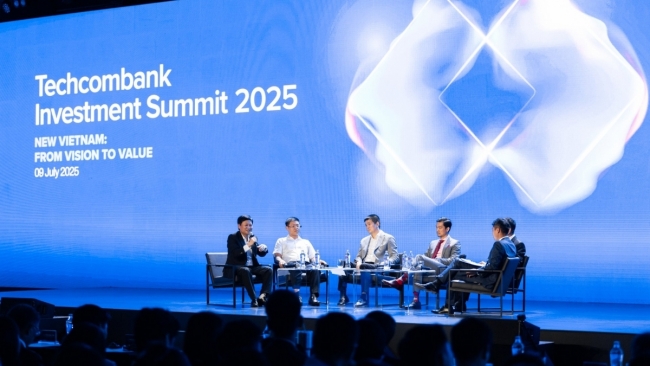 Techcombank khẳng định vai trò dẫn dắt với Investment Summit 2025
