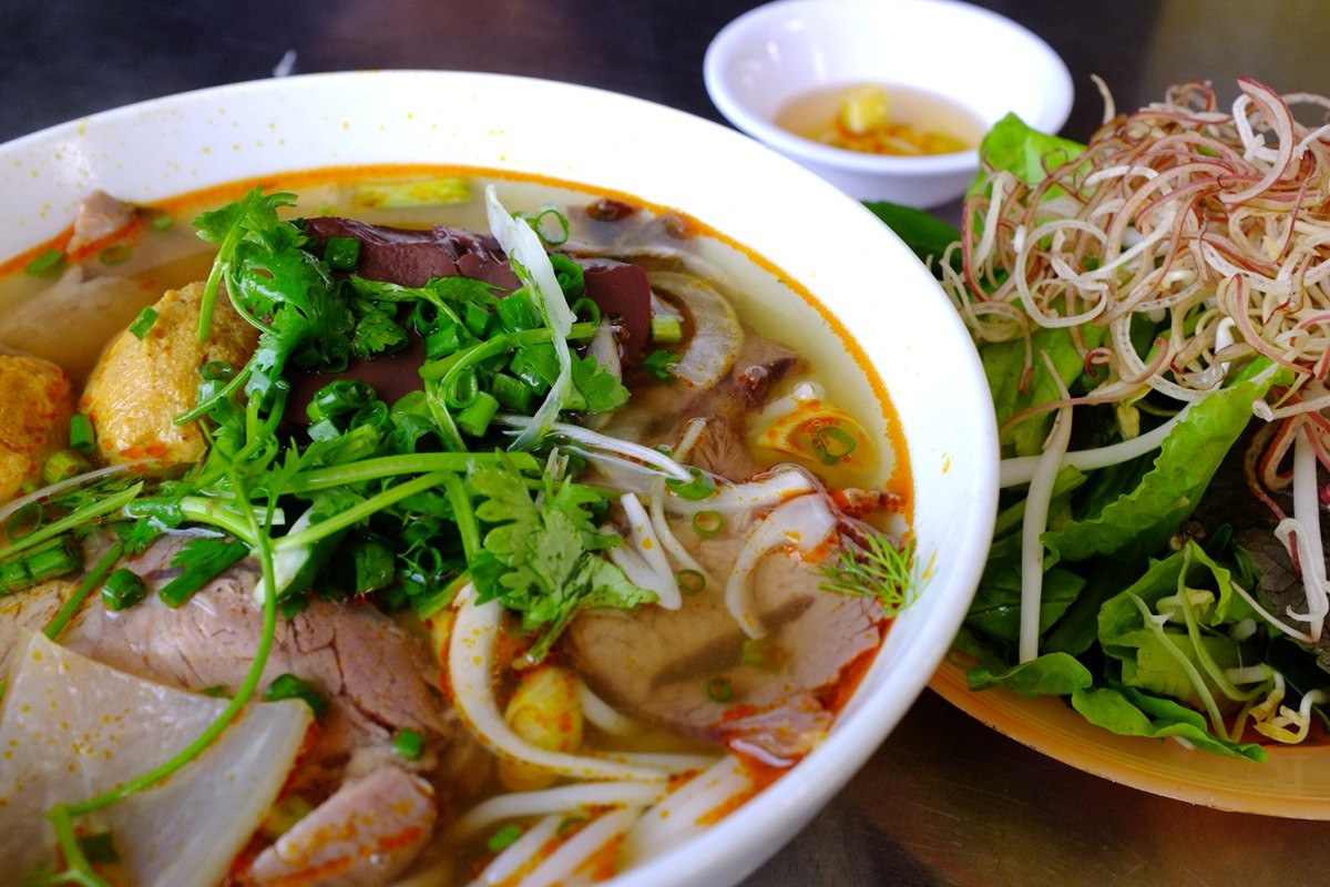 Bún bò Huế lên ngôi di sản, ăn ở đâu cho đúng chuẩn?