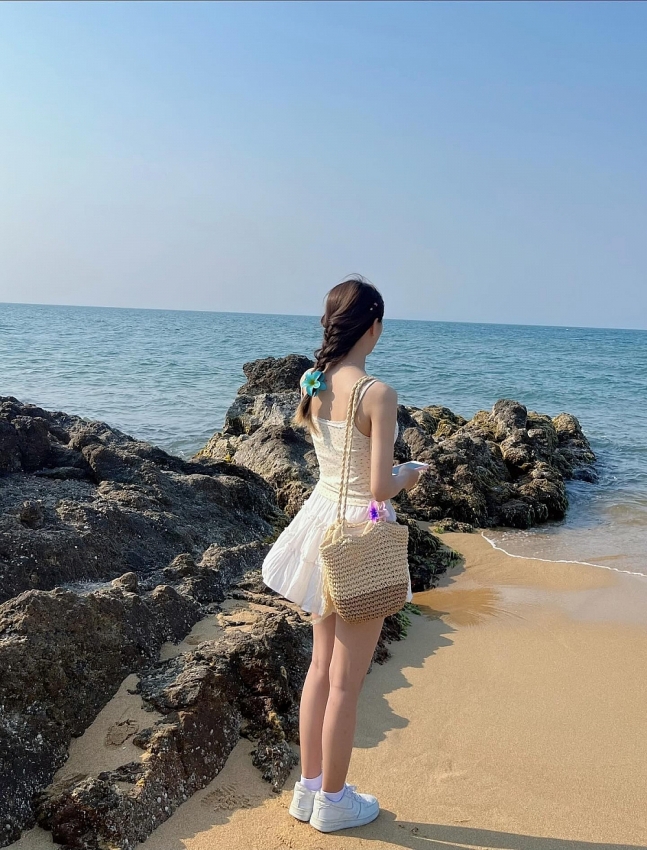 Du lịch Huế đừng quên ghé 5 bãi biển đẹp như tranh vẽ Du lịch Huế đừng quên ghé 5 bãi biển đẹp như tranh vẽ