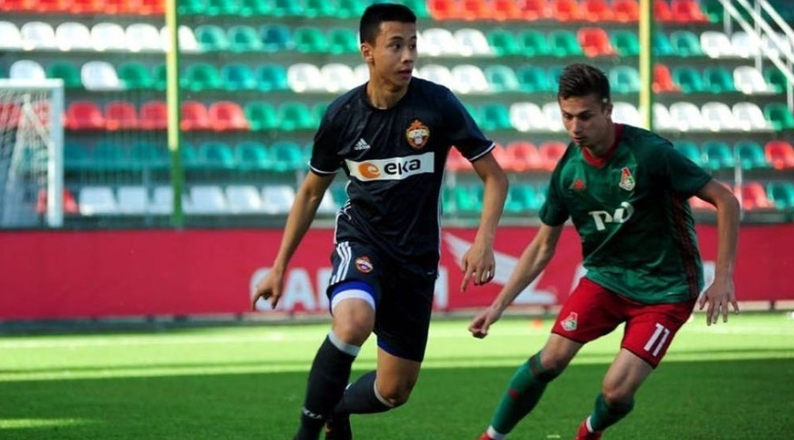 Cựu vương V-League thử việc cầu thủ Việt kiều Trung Quốc