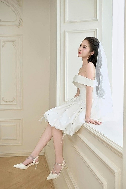 Đình Tú đáp trả antifan miệt thị ngoại hình Ngọc Huyền