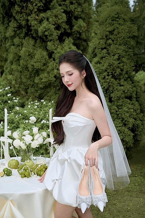 Đình Tú đáp trả antifan miệt thị ngoại hình Ngọc Huyền