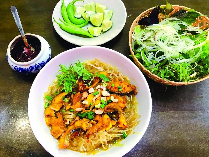 Lạ miệng với món phở sắn Quế Sơn sợi đan như lưới cá