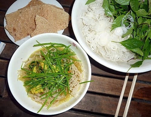 Lạ miệng với món phở sắn Quế Sơn sợi đan như lưới cá