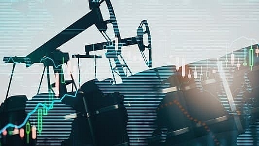 Thị trường dầu mỏ thắt chặt bất chấp nguồn cung gia tăng
