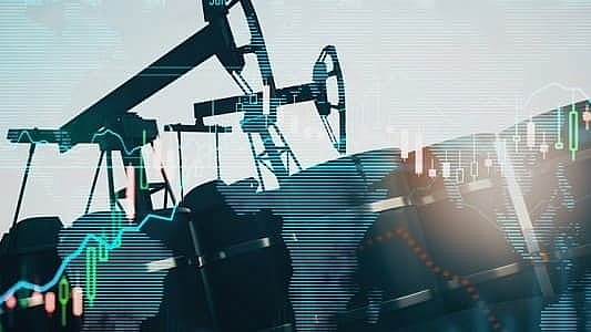 Thị trường dầu mỏ thắt chặt bất chấp nguồn cung gia tăng