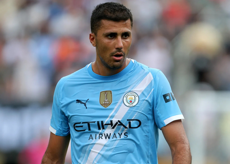 Man City ký hợp đồng tài trợ áo đấu lớn nhất lịch sử