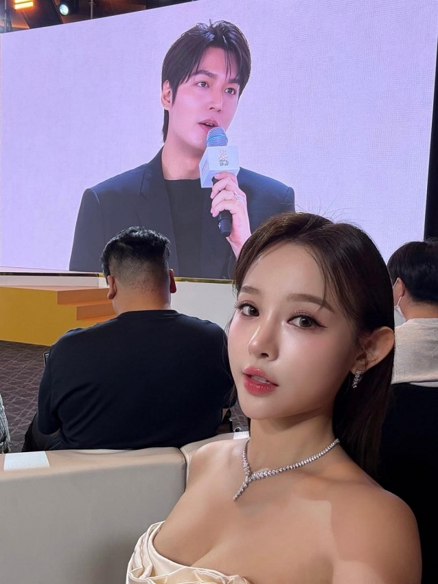 Nhan sắc "chuẩn AI" của mỹ nhân khiến Lee Min Ho 2 lần chú ý
