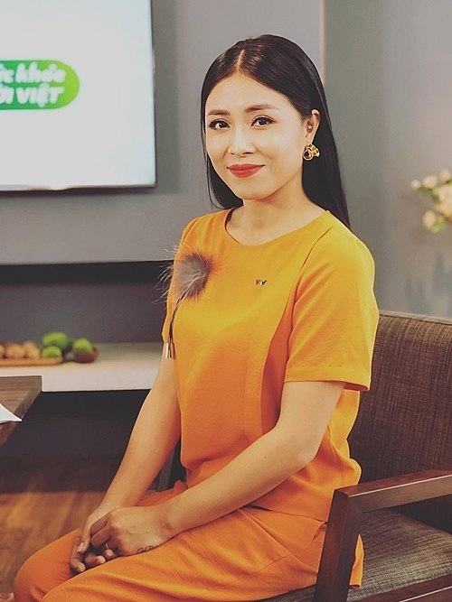 Hoàng Linh cùng nhiều sao Việt phản ứng thế nào khi bị phạt?