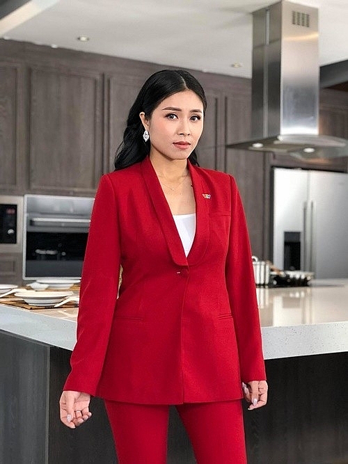 Hoàng Linh cùng nhiều sao Việt phản ứng thế nào khi bị phạt?