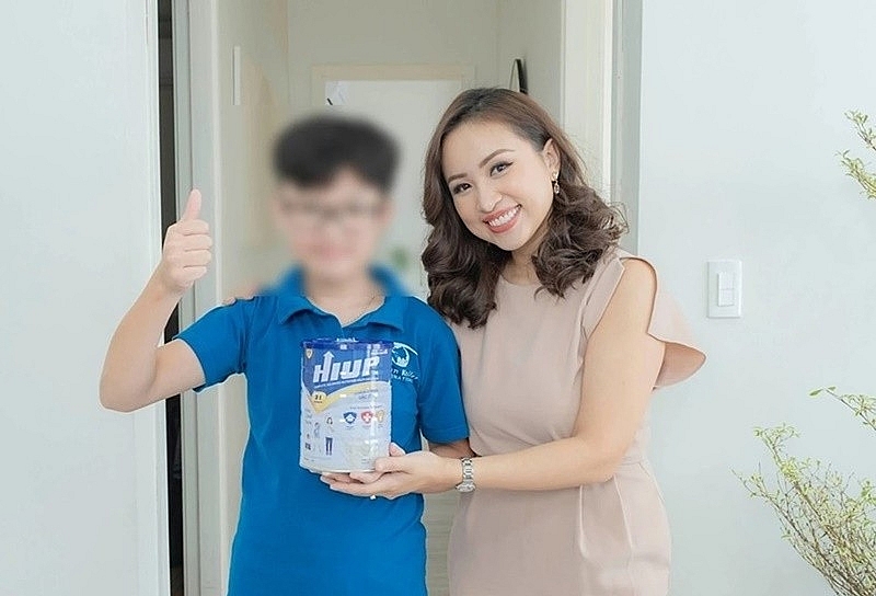 Hoàng Linh cùng nhiều sao Việt phản ứng thế nào khi bị phạt?