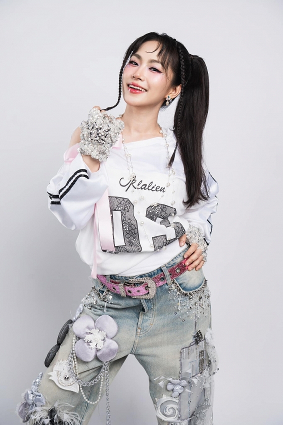 Lương Bích Hữu tuổi 41 xinh như búp bê sau khi giảm 17 kg