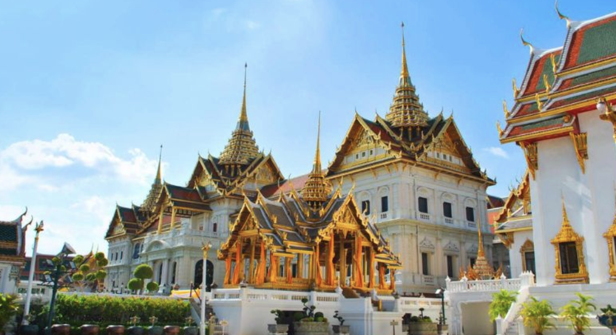 Khám phá 5 ngôi chùa thiêng nổi tiếng khi đi du lịch Thái Lan