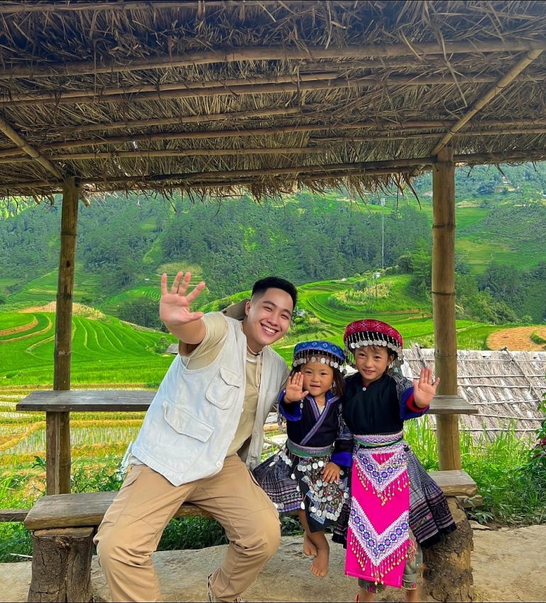 Mù Cang Chải xanh mướt mùa lúa non, hút khách mê xê dịch Mù Cang Chải xanh mướt mùa lúa non, hút khách mê xê dịch